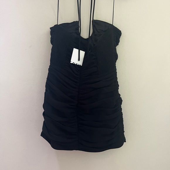 Zara woman’s black Ruched halter mini dress - Picture 12 of 16